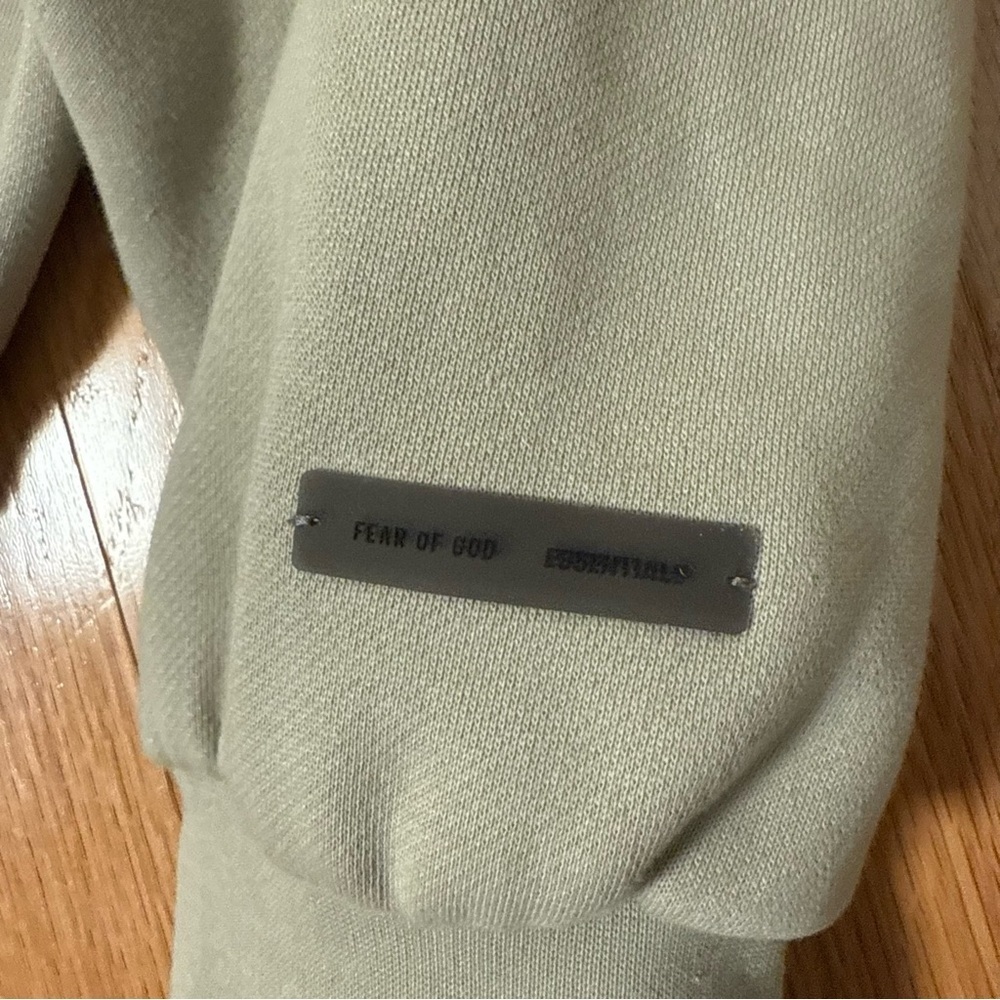 fear of god essentials cream sweatshirt sweater - Picture 3 of 8